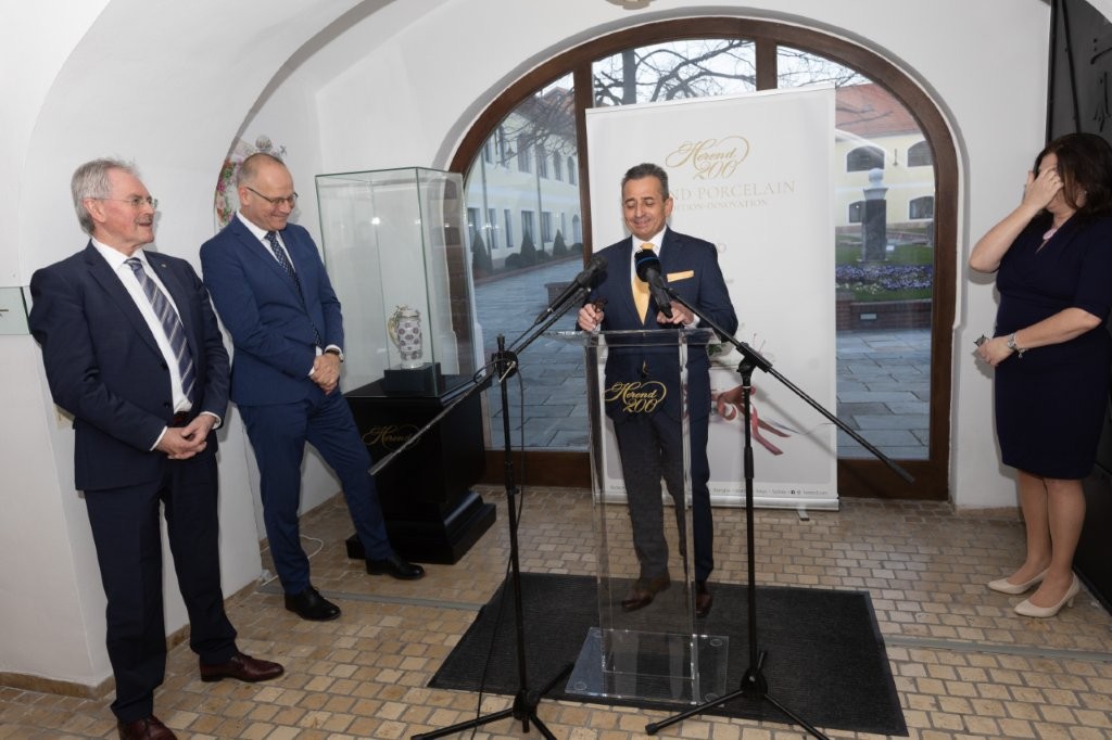 Art Nouveau photo exhibition in Herend